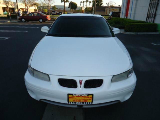 Pontiac Grand Prix 2000 photo 1