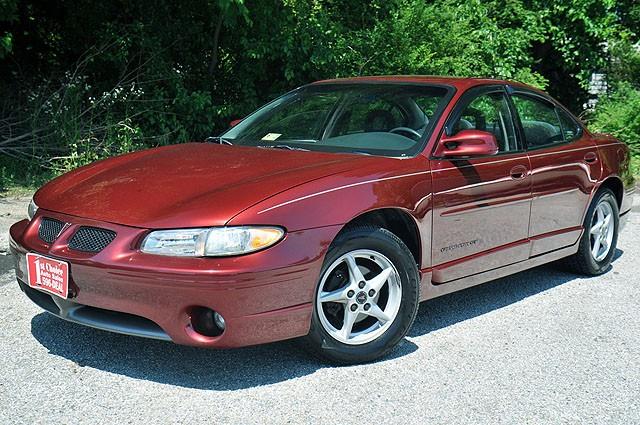 Pontiac Grand Prix 2000 photo 1