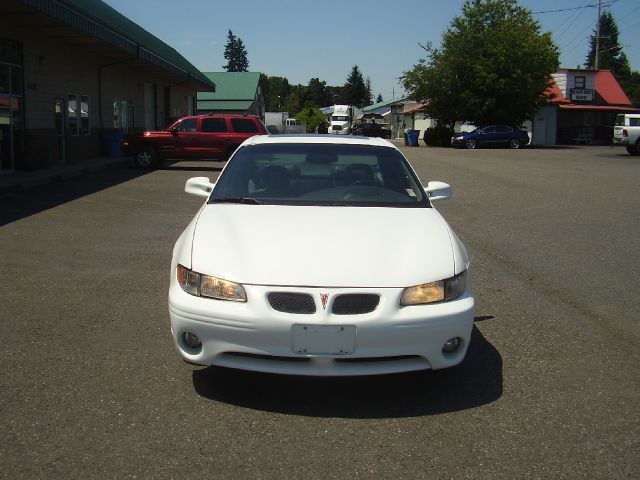 Pontiac Grand Prix 4dr Quad Cab WB 4WD SLT Sedan