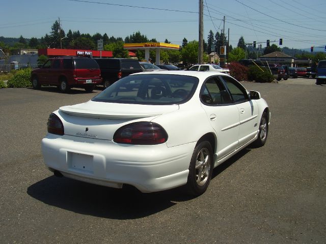 Pontiac Grand Prix 2000 photo 4