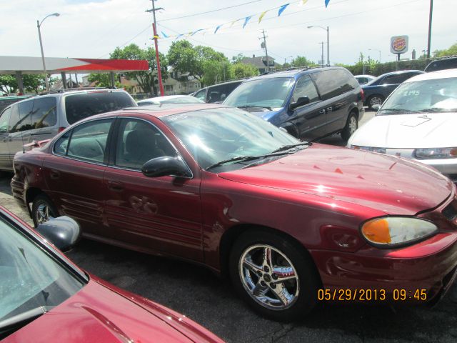 Pontiac Grand Prix 2000 photo 2