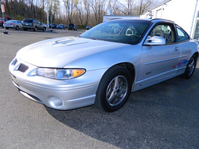 Pontiac Grand Prix 2000 photo 5