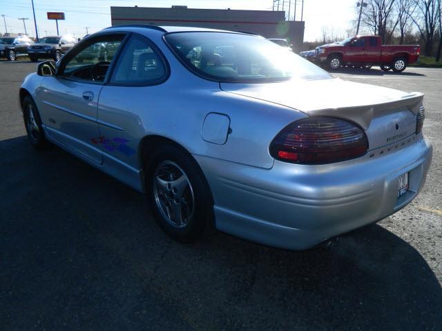 Pontiac Grand Prix 2000 photo 4