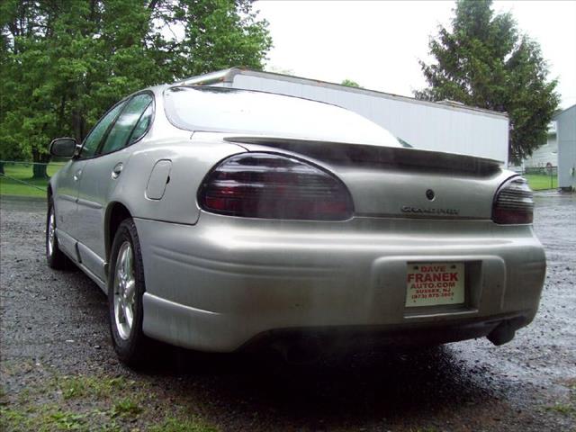 Pontiac Grand Prix 2000 photo 2