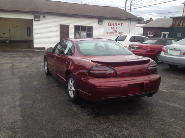 Pontiac Grand Prix 2000 photo 2