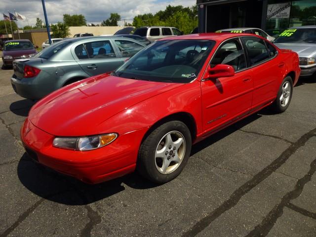 Pontiac Grand Prix 2000 photo 2