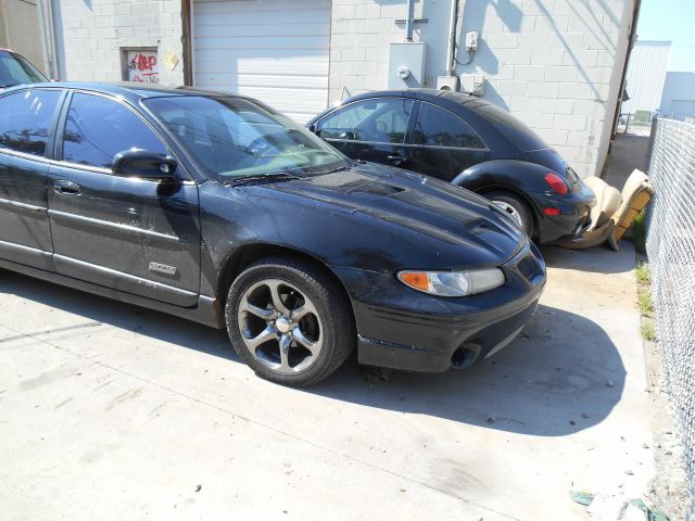 Pontiac Grand Prix 2000 photo 2