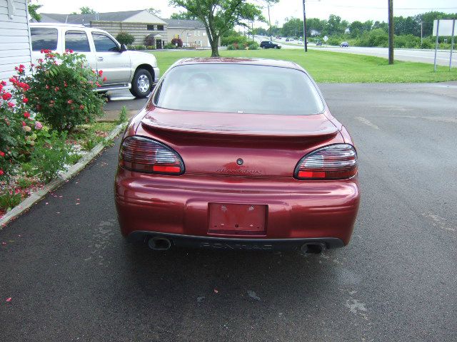 Pontiac Grand Prix 2000 photo 1