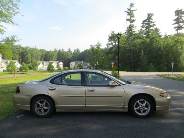 Pontiac Grand Prix 2000 photo 4