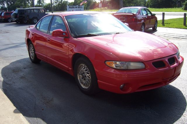 Pontiac Grand Prix 2000 photo 1