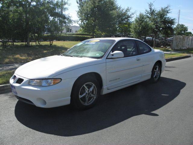 Pontiac Grand Prix 2000 photo 2