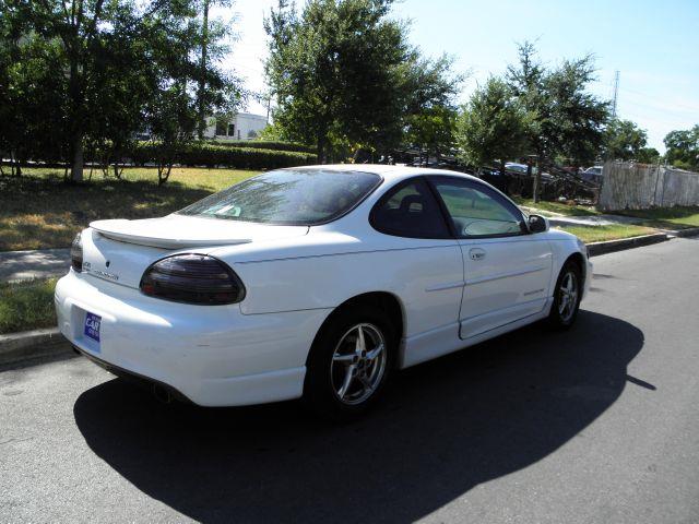 Pontiac Grand Prix 2000 photo 3