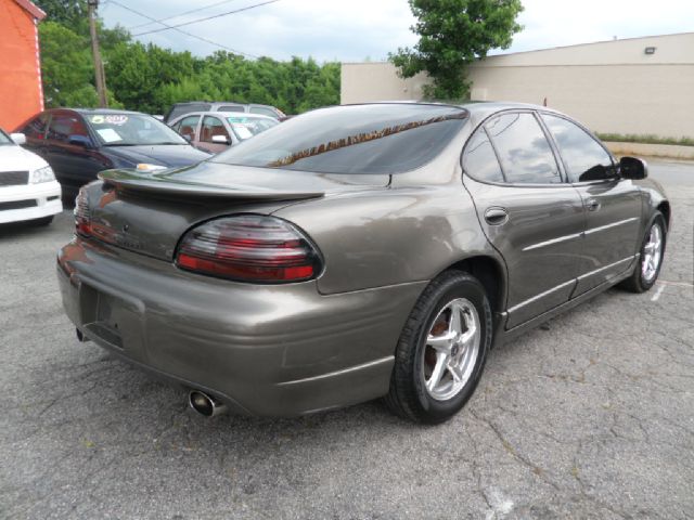 Pontiac Grand Prix 2000 photo 1