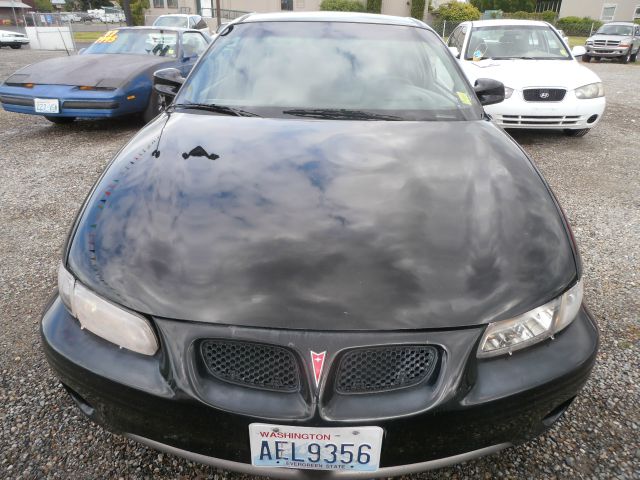 Pontiac Grand Prix 2000 photo 2