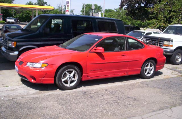 Pontiac Grand Prix 2000 photo 3