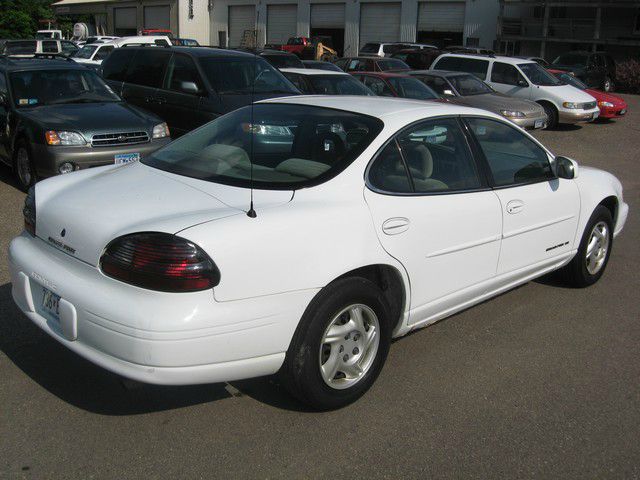 Pontiac Grand Prix 2000 photo 3