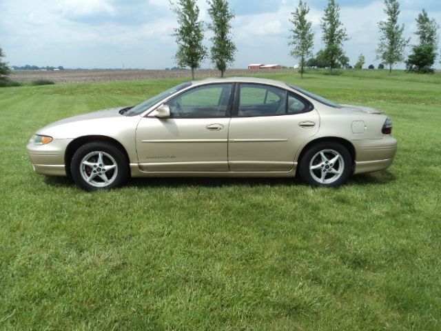 Pontiac Grand Prix 2000 photo 12