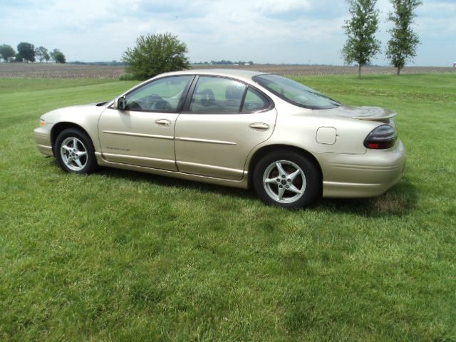 Pontiac Grand Prix 2000 photo 13