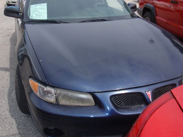 Pontiac Grand Prix 2001 photo 2