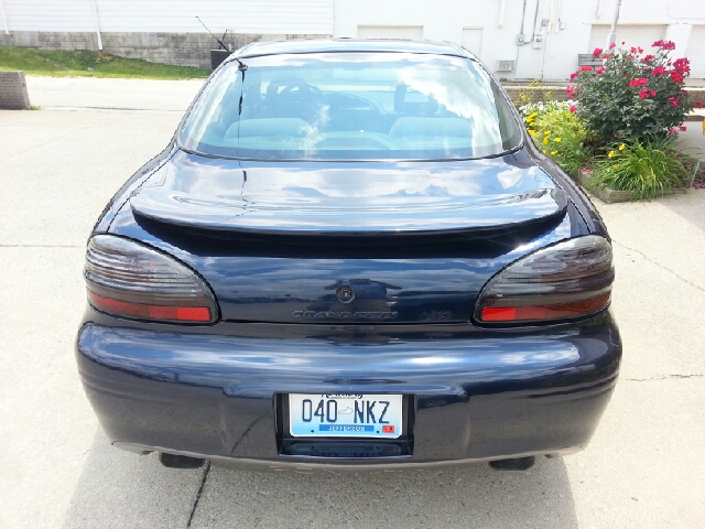 Pontiac Grand Prix 2001 photo 1