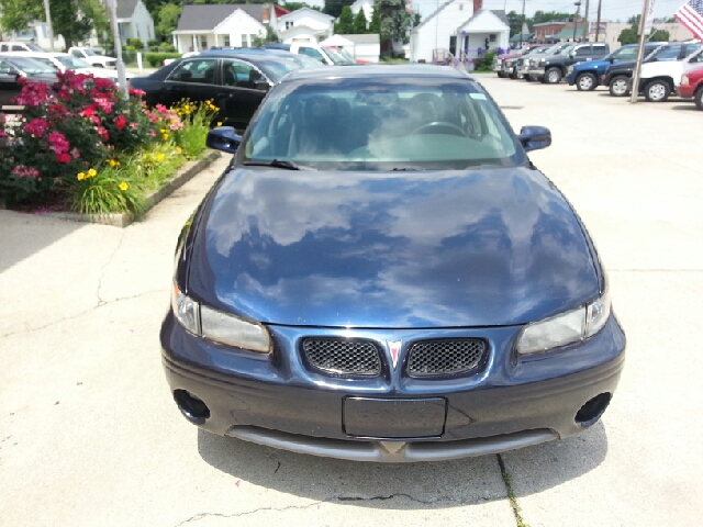 Pontiac Grand Prix 2001 photo 2