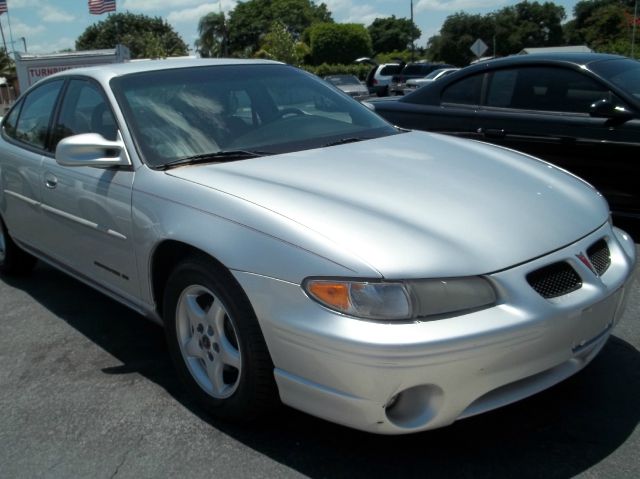 Pontiac Grand Prix 2001 photo 1