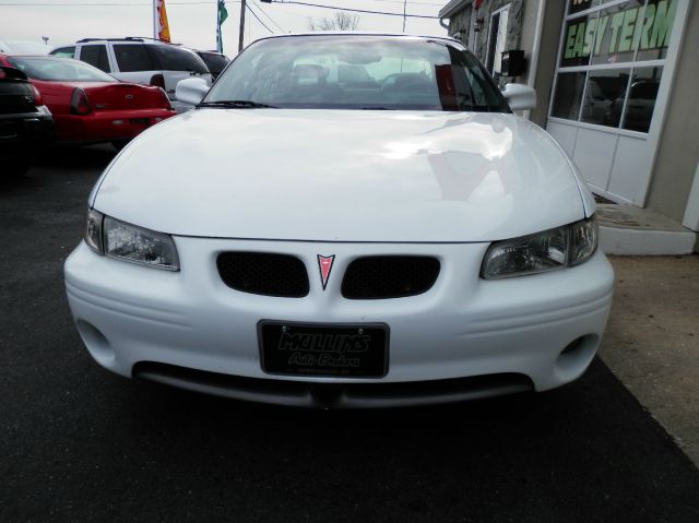 Pontiac Grand Prix 2001 photo 2