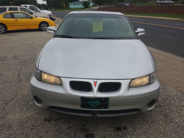 Pontiac Grand Prix 2001 photo 1