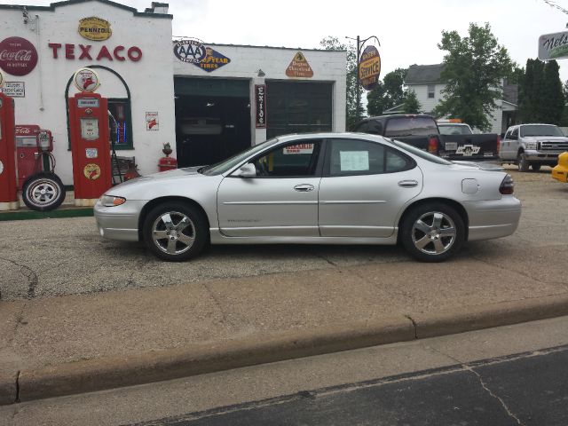 Pontiac Grand Prix 2001 photo 4