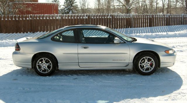 Pontiac Grand Prix 2001 photo 1