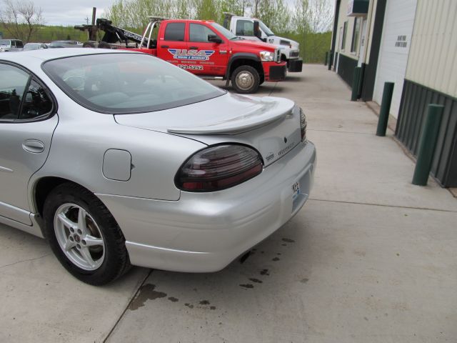 Pontiac Grand Prix 2001 photo 3