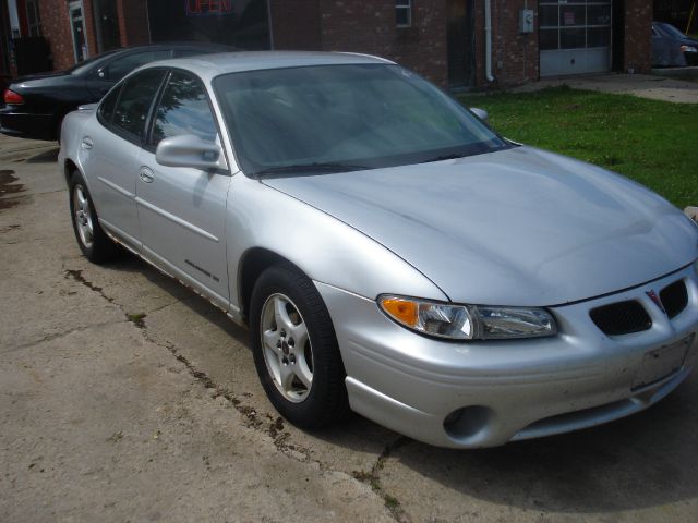 Pontiac Grand Prix 2001 photo 3