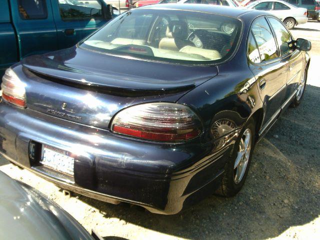 Pontiac Grand Prix 2001 photo 2