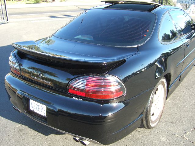 Pontiac Grand Prix 2001 photo 17