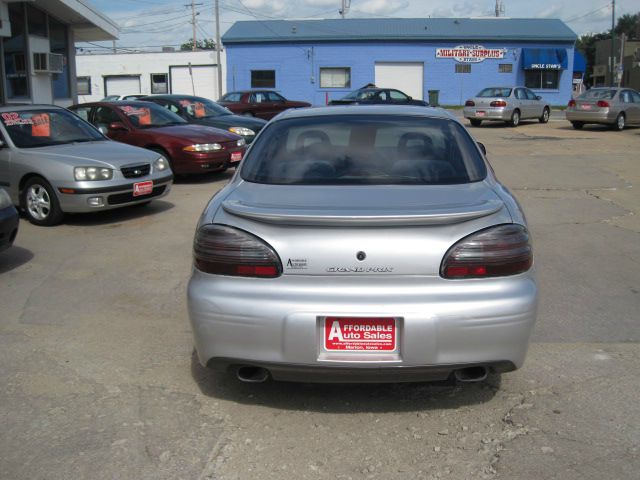 Pontiac Grand Prix 2001 photo 1