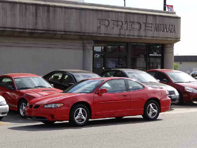 Pontiac Grand Prix 2001 photo 4