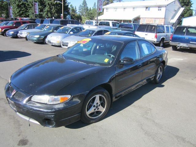 Pontiac Grand Prix XUV SLE 4WD Sedan