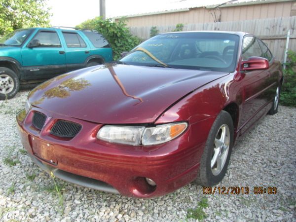 Pontiac Grand Prix 2001 photo 1