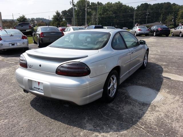 Pontiac Grand Prix 2001 photo 2