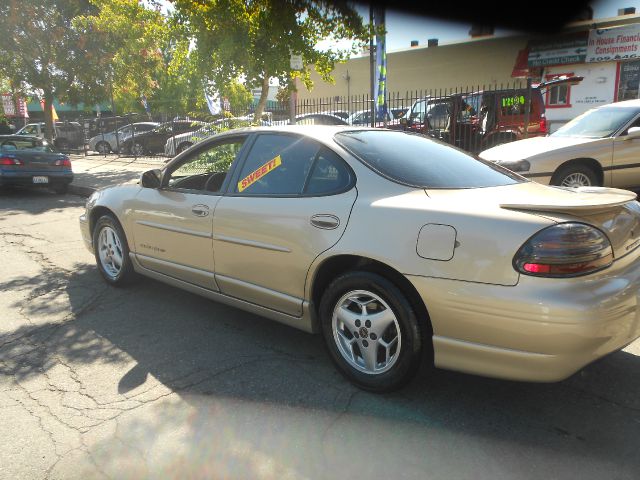 Pontiac Grand Prix 2001 photo 1