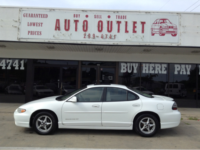 Pontiac Grand Prix 2001 photo 2