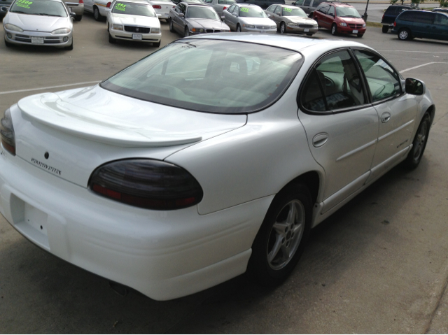 Pontiac Grand Prix 2001 photo 3