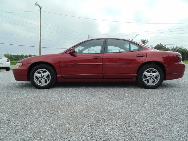 Pontiac Grand Prix 2001 photo 2