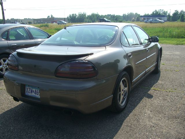 Pontiac Grand Prix 2001 photo 1