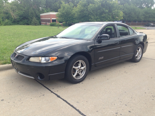 Pontiac Grand Prix 2001 photo 1