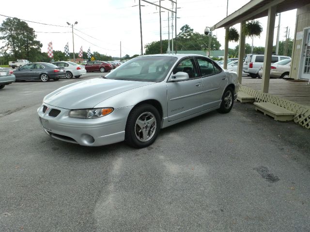 Pontiac Grand Prix XUV SLE 4WD Sedan