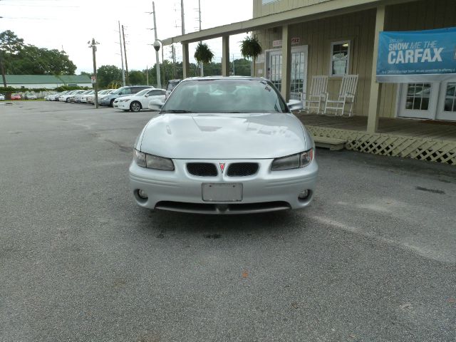 Pontiac Grand Prix 2001 photo 2