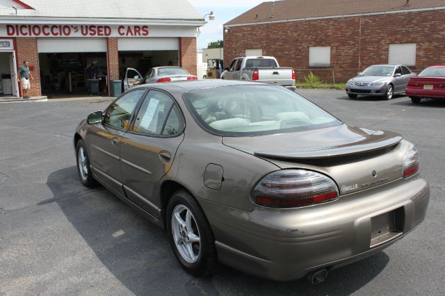 Pontiac Grand Prix 2001 photo 3