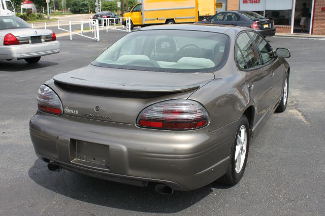 Pontiac Grand Prix 2001 photo 4