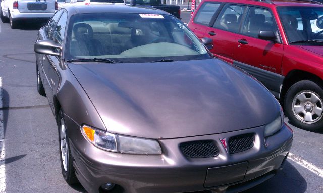 Pontiac Grand Prix 2001 photo 2